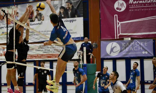 Prima caduta per la Dinamo: passa Riccione, è 3-1!