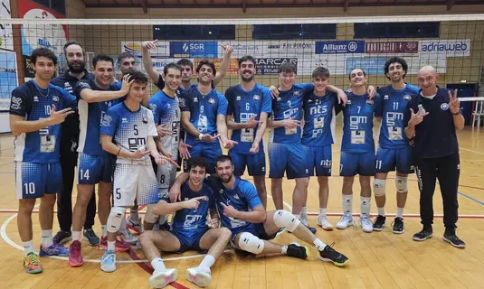 Cuore e sacrificio: la Dinamo resta in vetta!