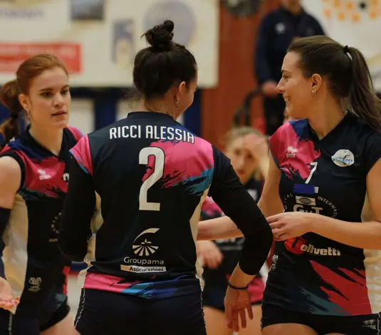 Vittoria 3-1 sulla VAMB, a metà campionato è secondo posto