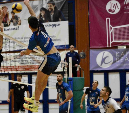 Prima caduta per la Dinamo: passa Riccione, è 3-1!