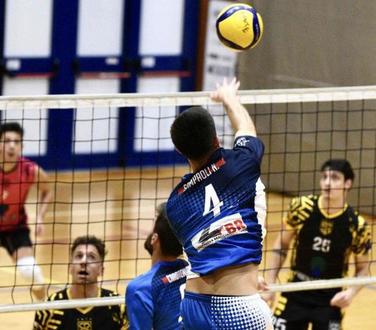 Dinamo bella, solida e concreta: con Ferrara è 3-1