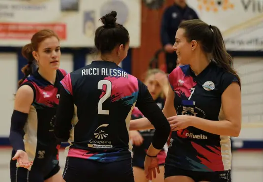 Vittoria 3-1 sulla VAMB, a metà campionato è secondo posto