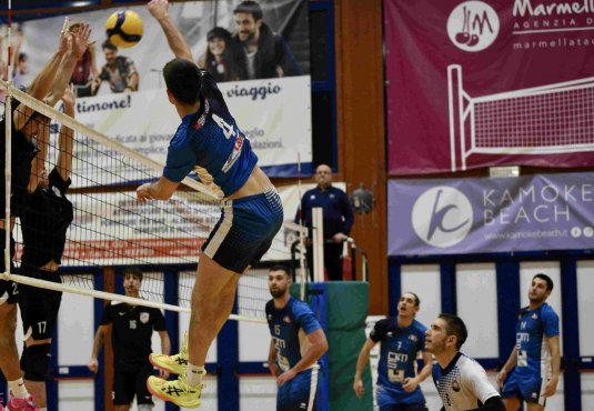 Prima caduta per la Dinamo: passa Riccione, è 3-1!