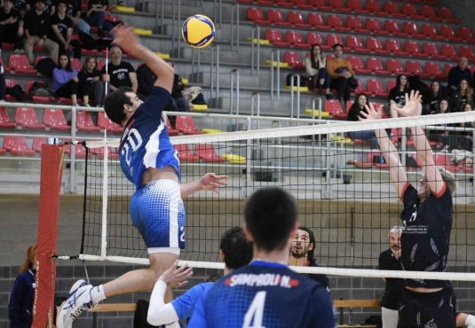 Con Bologna è dura, la RomagnaBanca esulta solo al Tie-Break: 3-2!