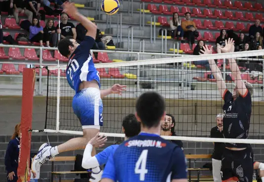 Con Bologna è dura, la RomagnaBanca esulta solo al Tie-Break: 3-2!