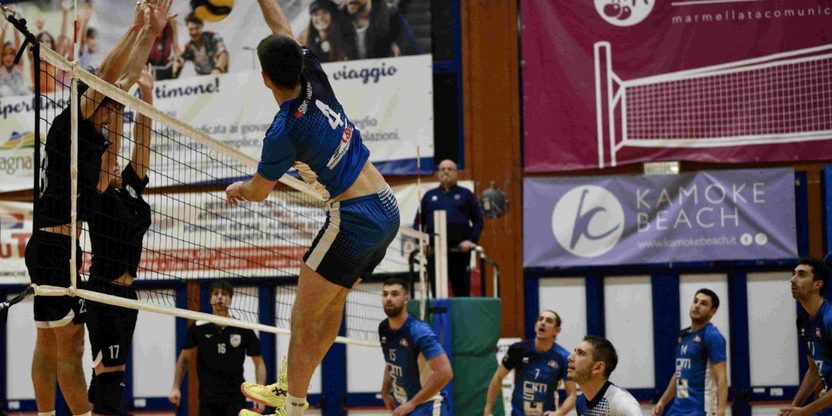 Prima caduta per la Dinamo: passa Riccione, è 3-1!