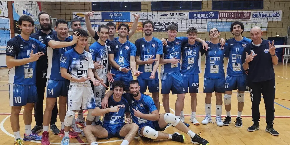 Cuore e sacrificio: la Dinamo resta in vetta! Cuore e sacrificio: la Dinamo resta in vetta!