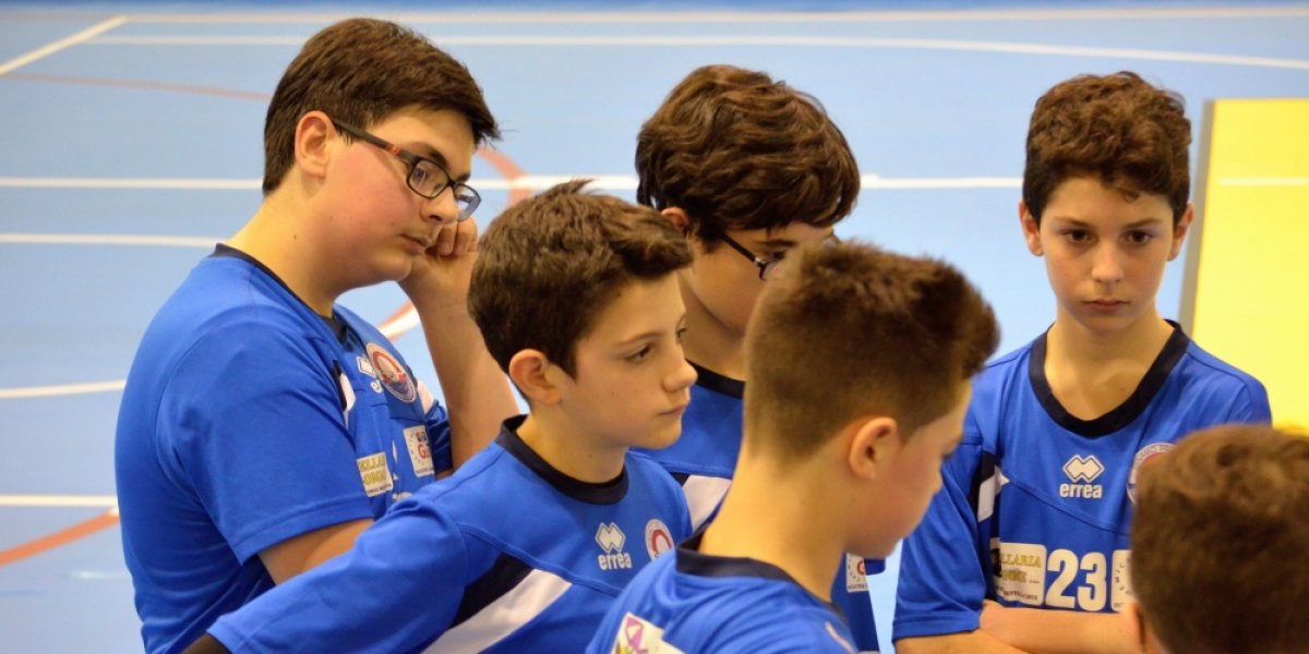 Dinamo sola al comando nel campionato U13! Dinamo sola al comando nel campionato U13!