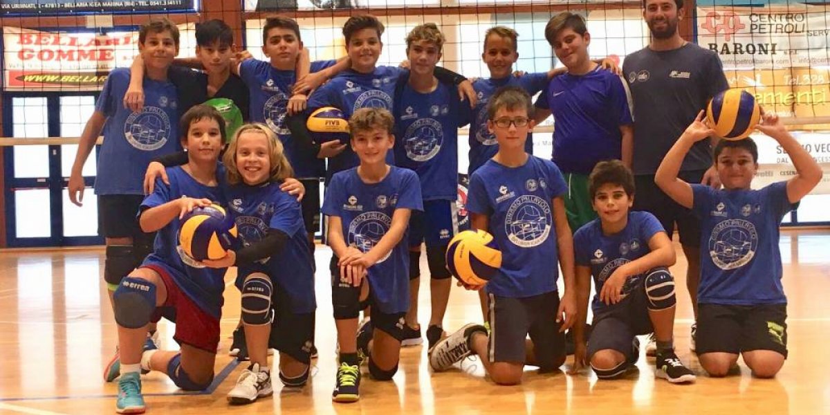 L´under13 maschile della Dinamo Pallavolo ai nastri di partenza! L´under13 maschile della Dinamo Pallavolo ai nastri di partenza!