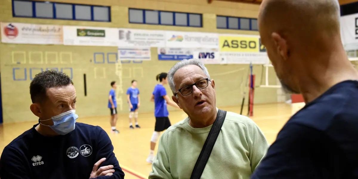 Sotto rete con ..... grandi emozioni al Palasport di Bellaria Igea Marina